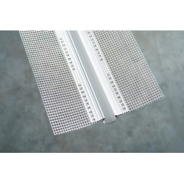 Профиль ПВХ деформационный E-образ. 2,5м